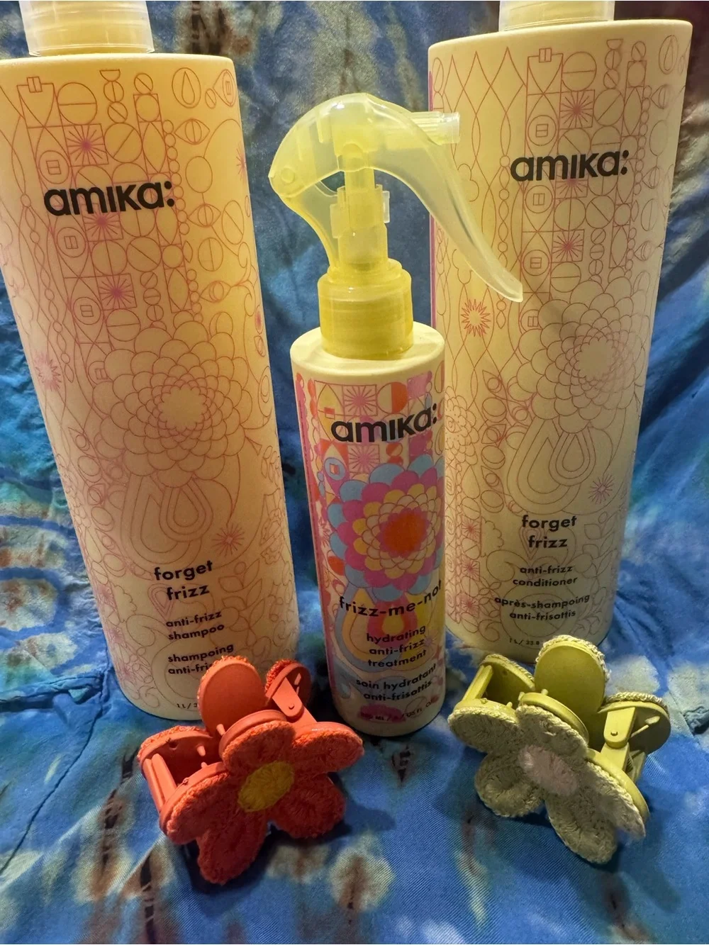 amika Forget Frizz ShampooConditioner liter duos w/pumps &Frizz-Me-Not leave in